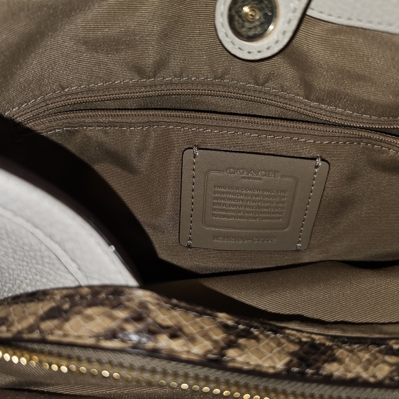 Coach Tan and Cream Shoulder Bag - Picture 5 of 9